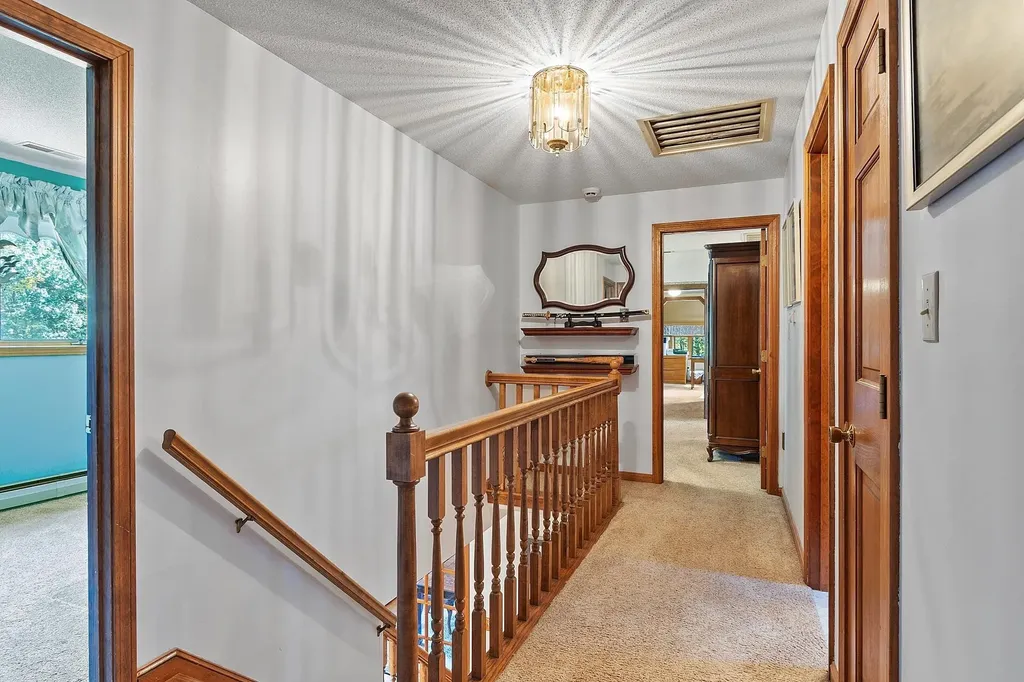 5 Stephanie Drive Pelham NH 03076