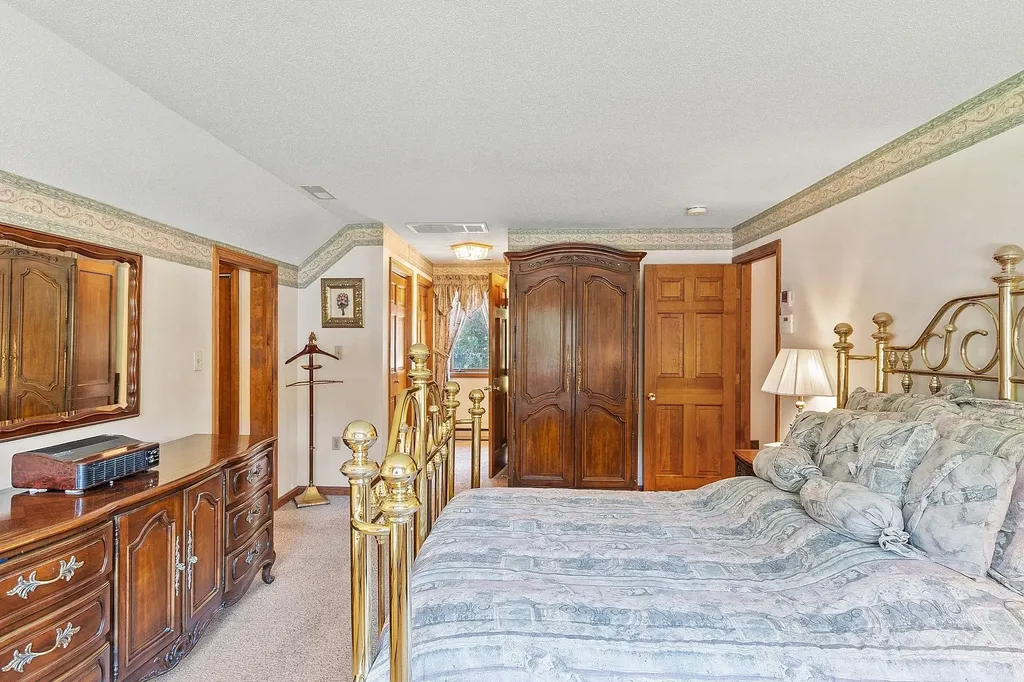 5 Stephanie Drive Pelham NH 03076