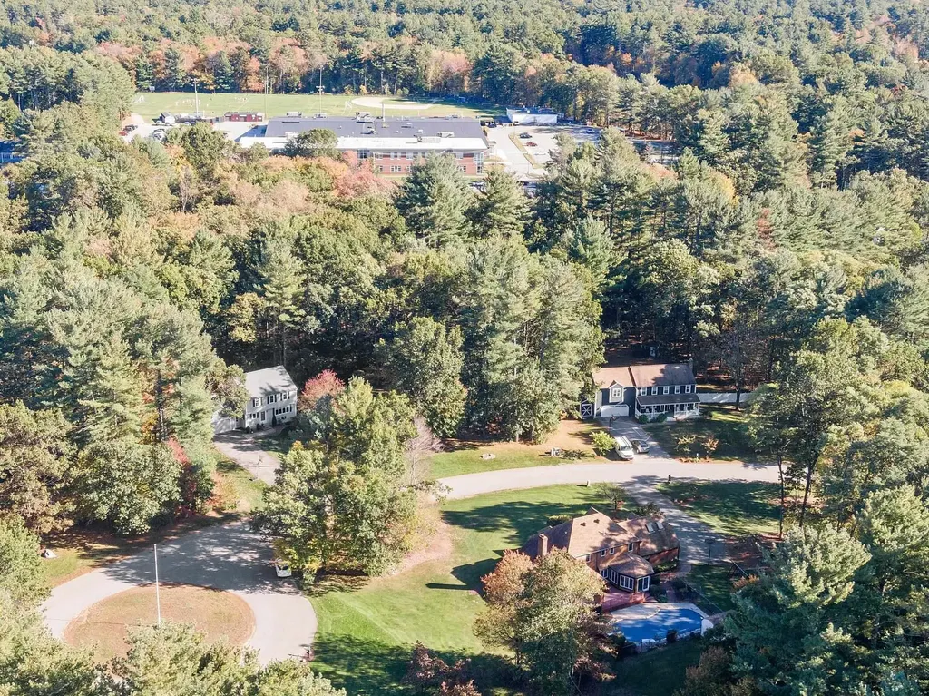 5 Stephanie Drive Pelham NH 03076