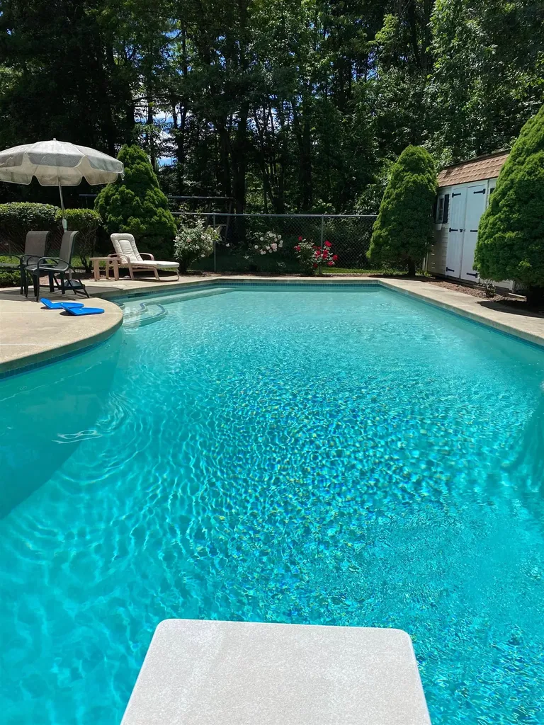 5 Stephanie Drive Pelham NH 03076