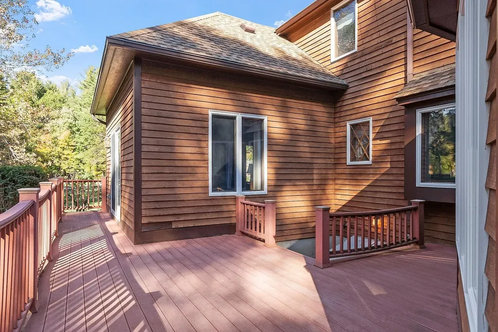 5 Stephanie Drive Pelham NH 03076