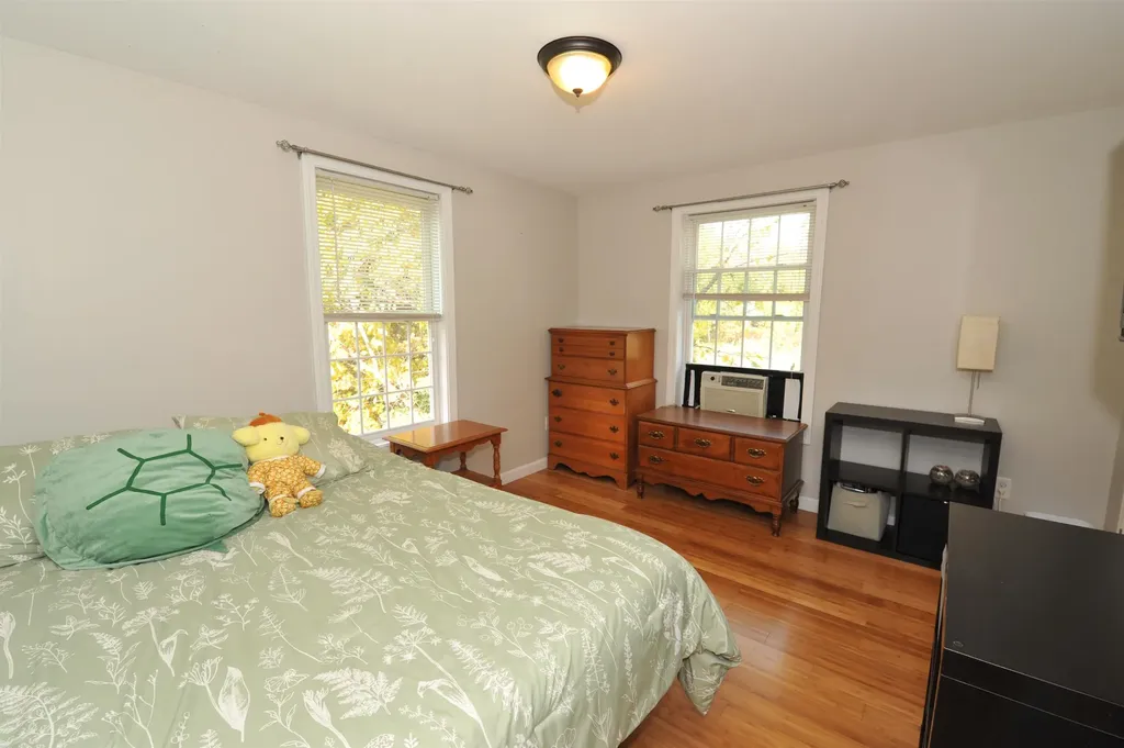 97 Kendall Pond Road Windham NH 03087