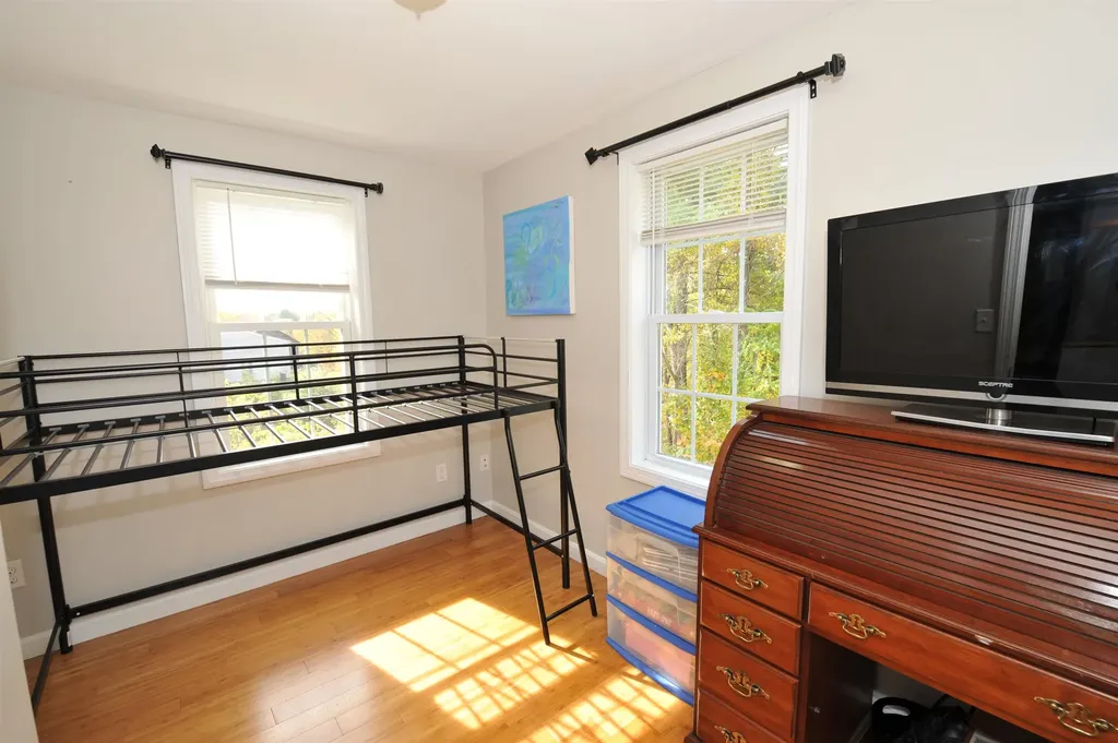 97 Kendall Pond Road Windham NH 03087