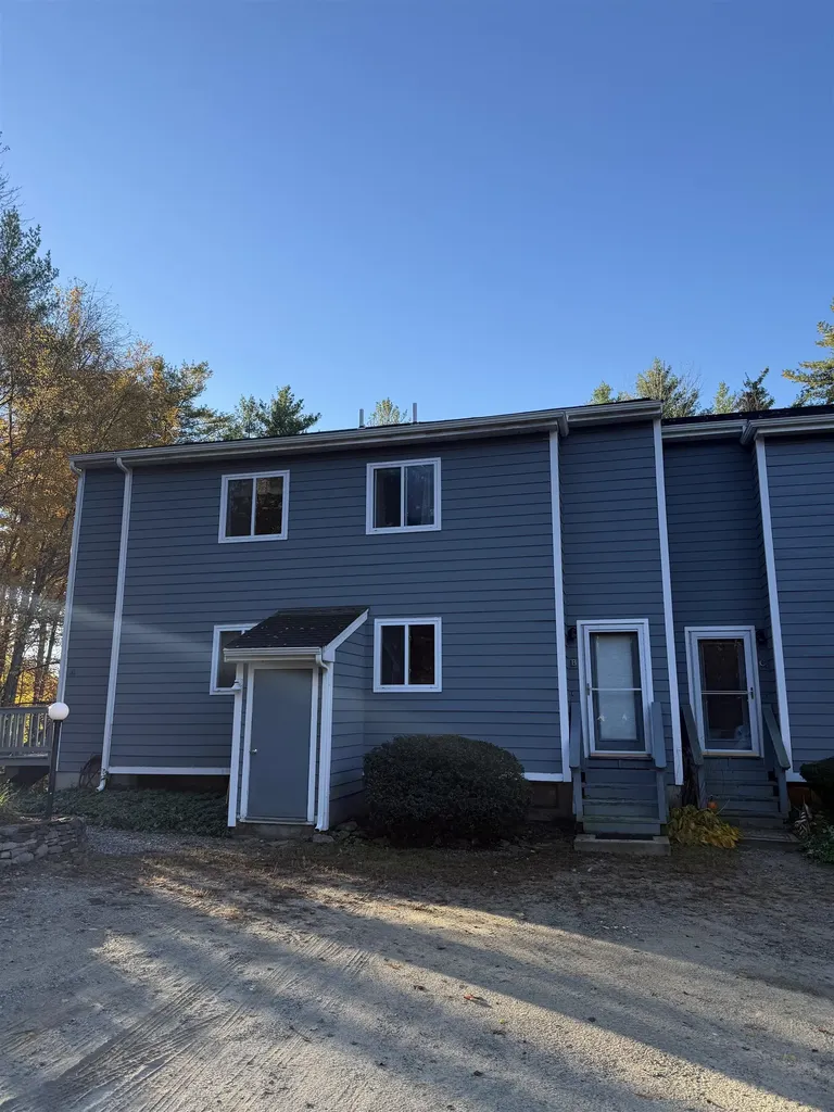 25 Apple Lane Hollis NH 03049