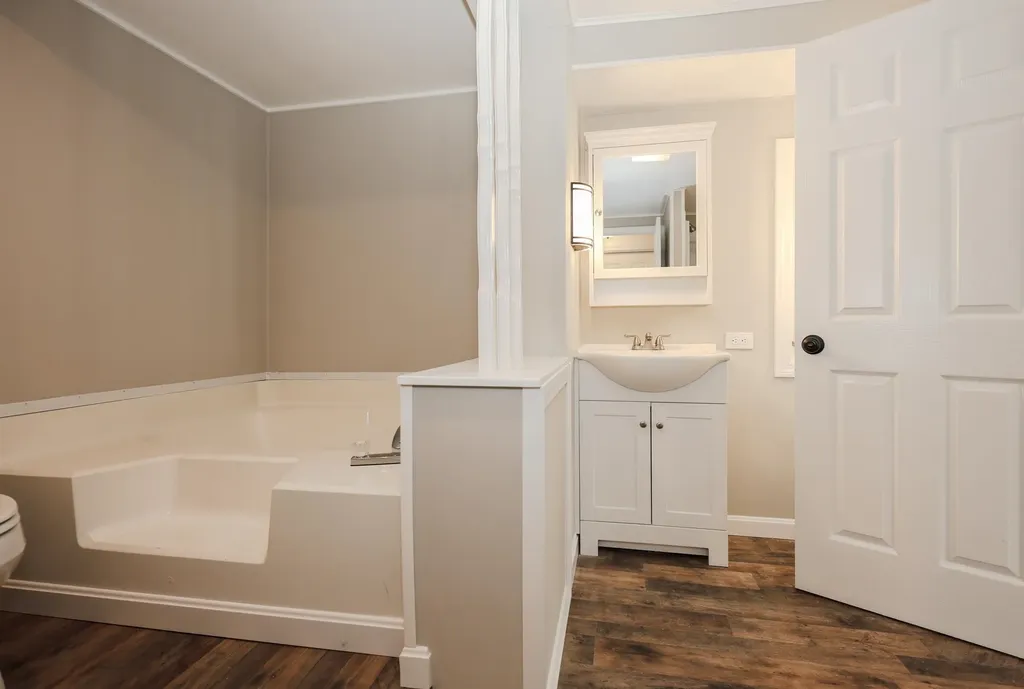 11 Bradford Drive Litchfield NH 03052