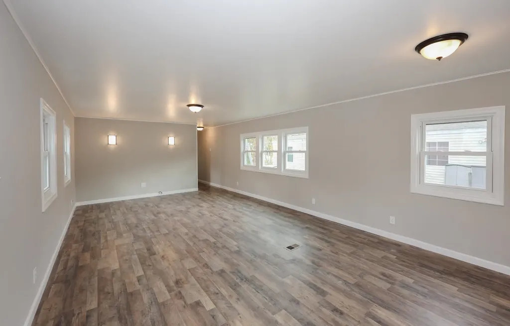 11 Bradford Drive Litchfield NH 03052