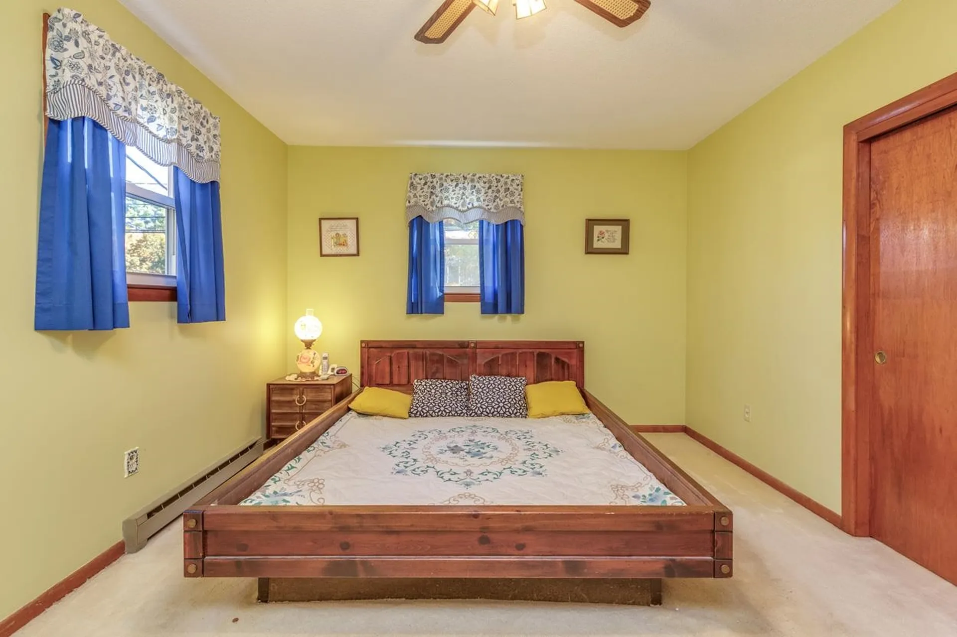 10 Dutton Road Pelham NH 03076