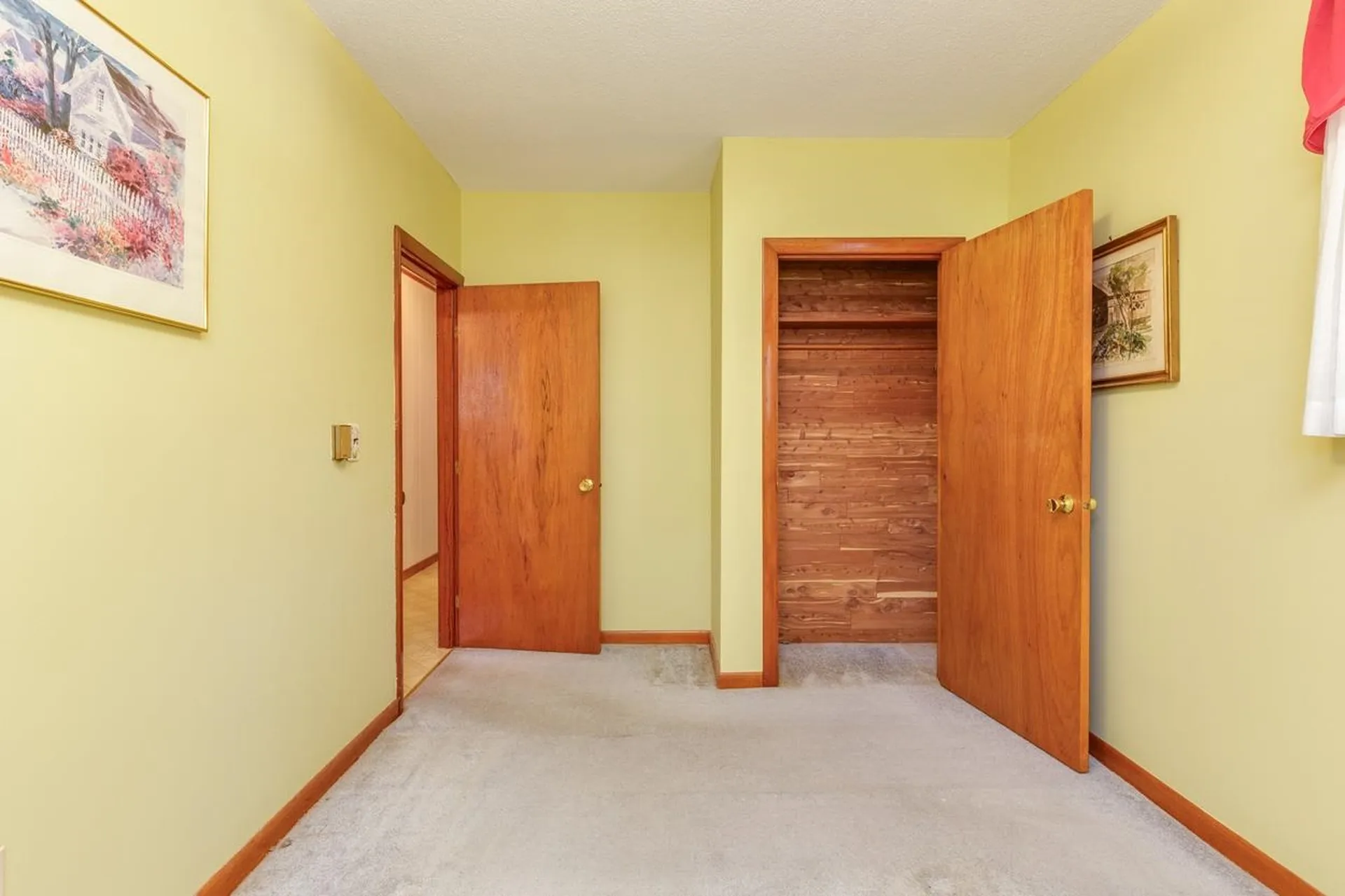 10 Dutton Road Pelham NH 03076