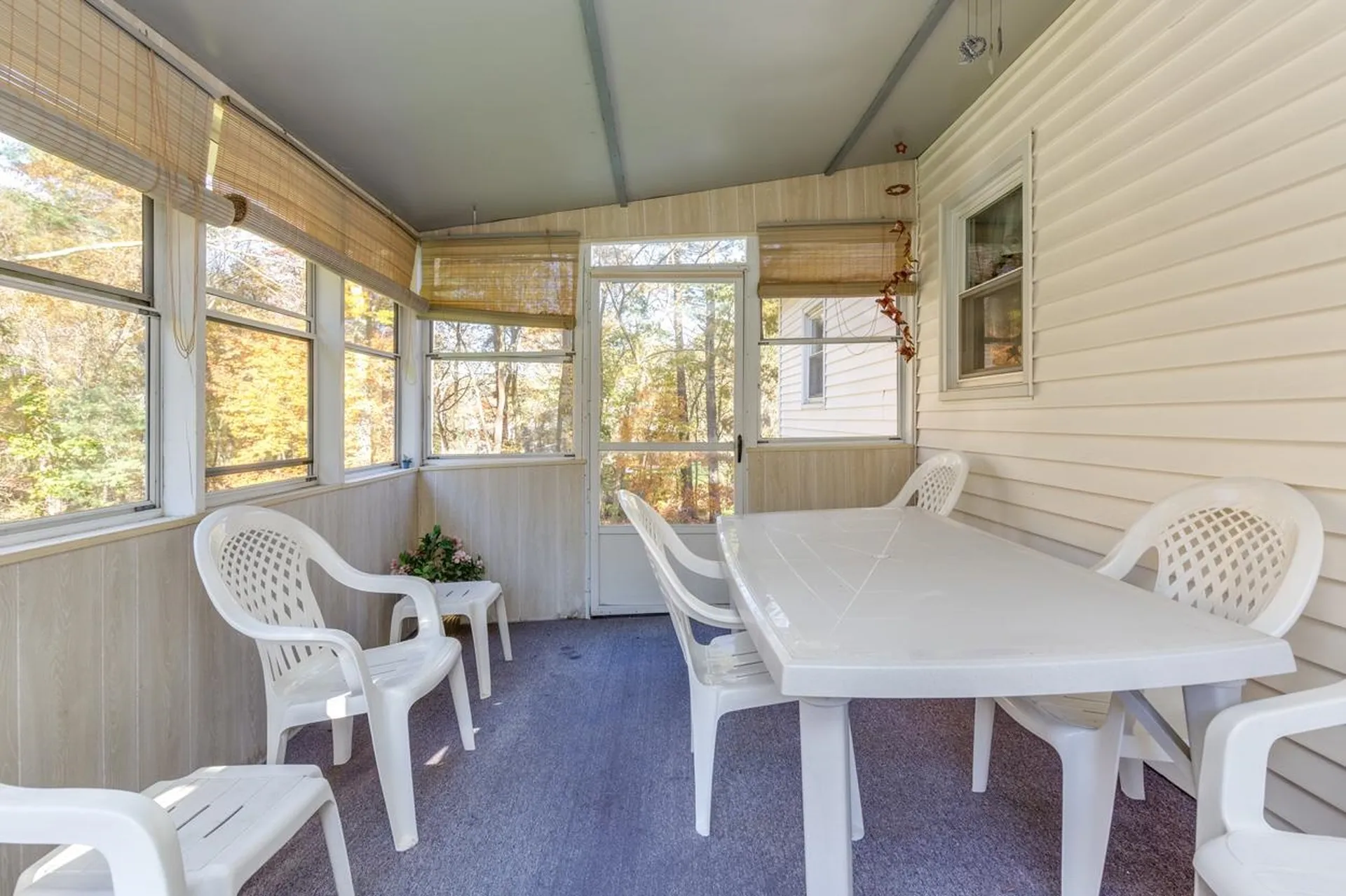 10 Dutton Road Pelham NH 03076