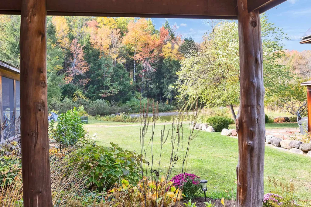 100A Steele Road Peterborough NH 03458