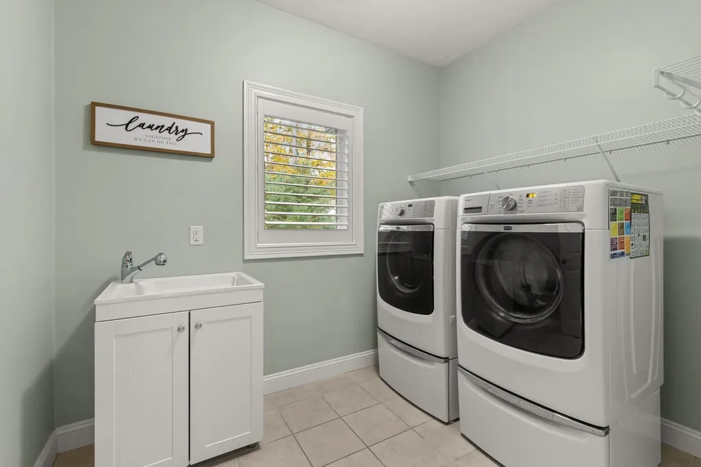 38 Wisteria Drive Dover NH 03820