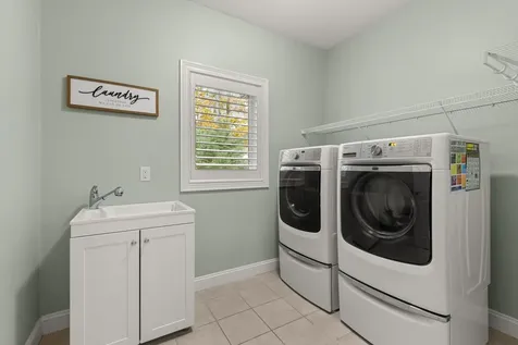 38 Wisteria Drive Dover NH 03820