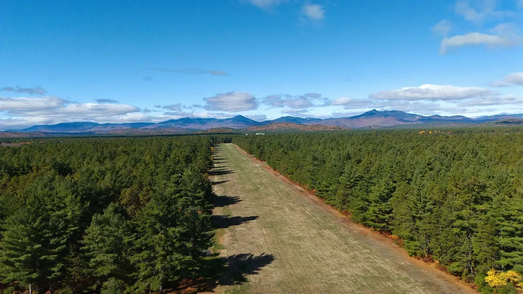 34 Old Mill Road Ossipee NH 03890