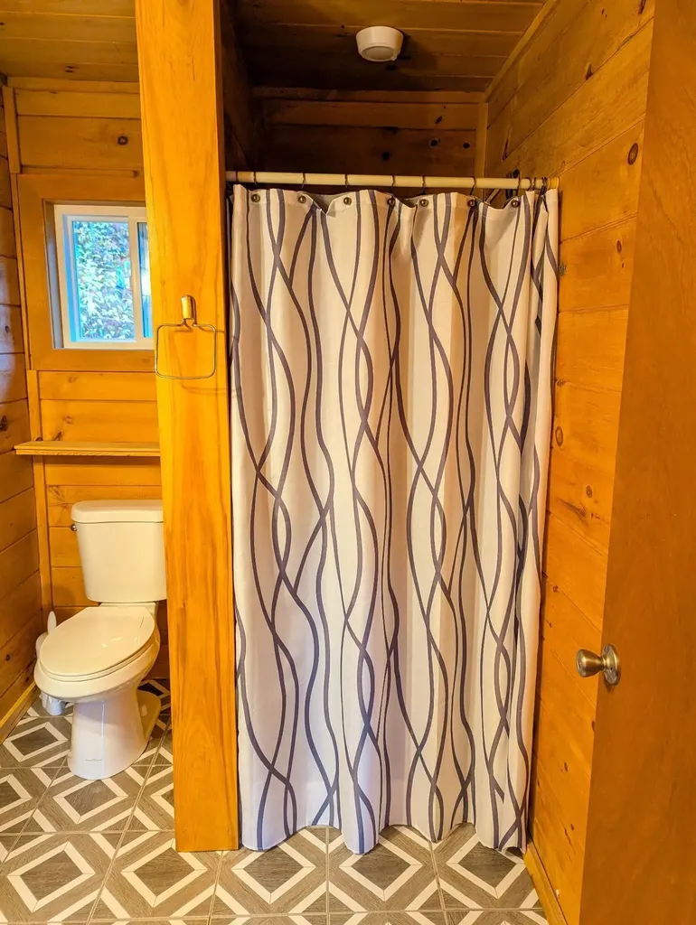 24 Potts Drive Dorchester NH 03266