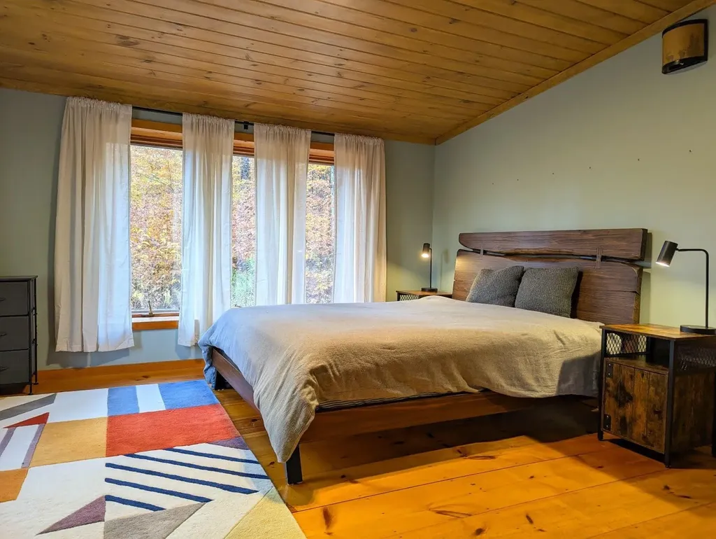 24 Potts Drive Dorchester NH 03266