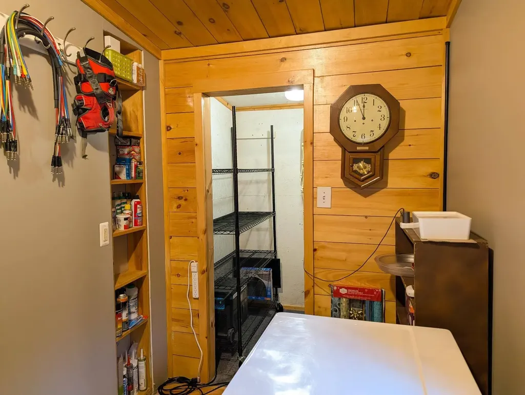 24 Potts Drive Dorchester NH 03266