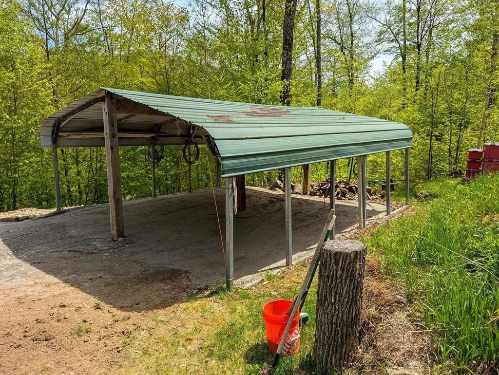 24 Potts Drive Dorchester NH 03266