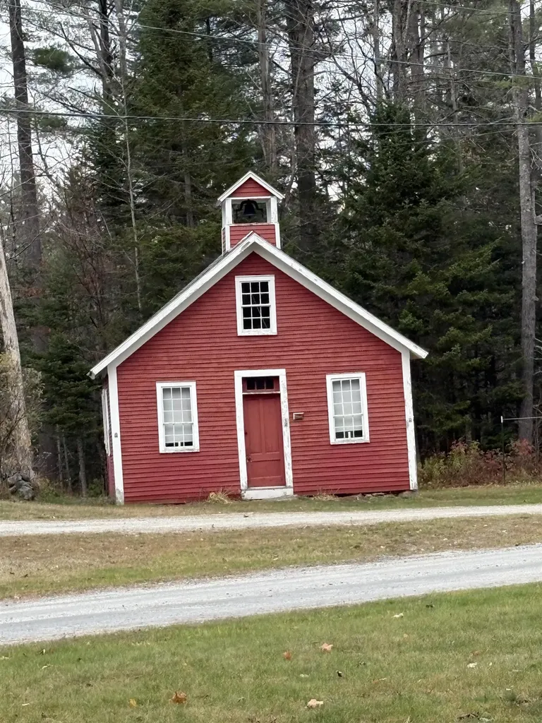 24 Potts Drive Dorchester NH 03266