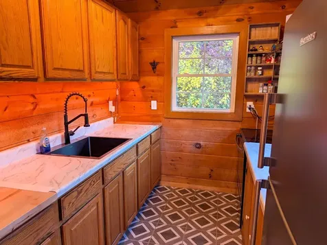 24 Potts Drive Dorchester NH 03266