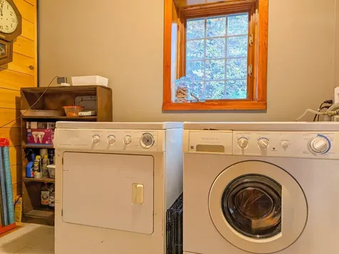 24 Potts Drive Dorchester NH 03266