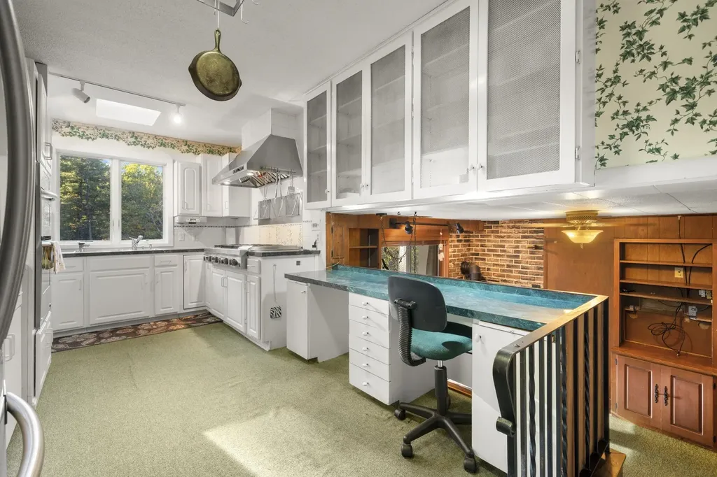 63 Searles Road Windham NH 03087