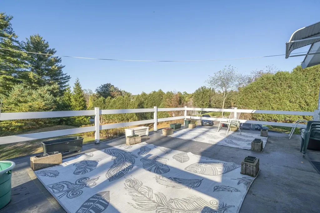 63 Searles Road Windham NH 03087