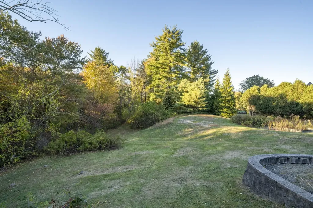 63 Searles Road Windham NH 03087