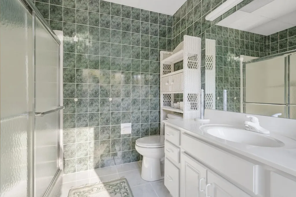 63 Searles Road Windham NH 03087