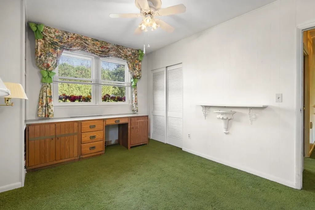 63 Searles Road Windham NH 03087