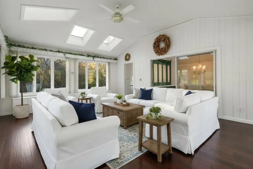 63 Searles Road Windham NH 03087