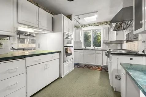 63 Searles Road Windham NH 03087