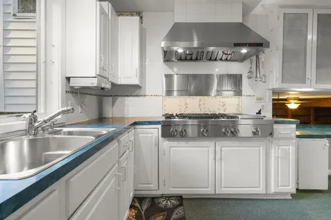 63 Searles Road Windham NH 03087