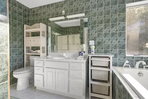 63 Searles Road Windham NH 03087