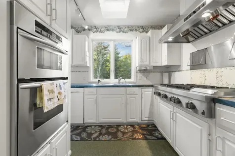 63 Searles Road Windham NH 03087