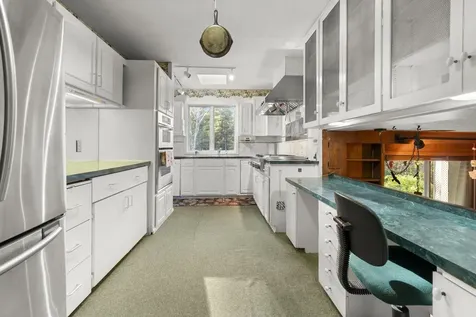 63 Searles Road Windham NH 03087