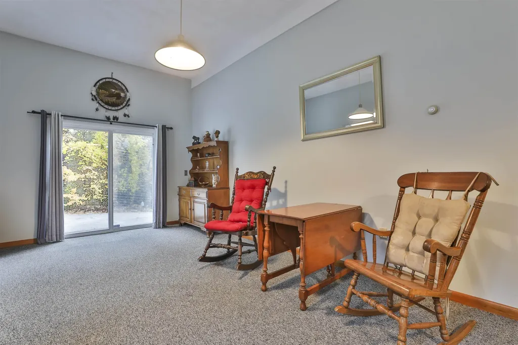 11 Teloian Drive Hudson NH 03051