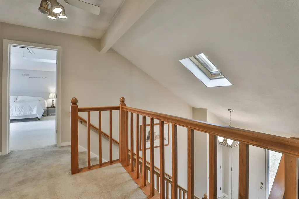 11 Teloian Drive Hudson NH 03051