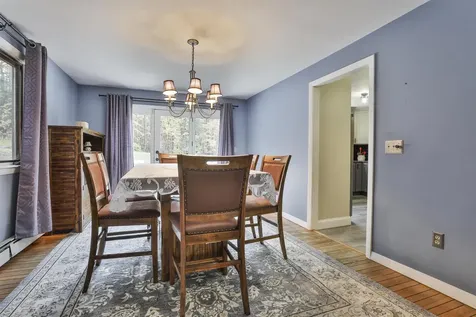 11 Teloian Drive Hudson NH 03051