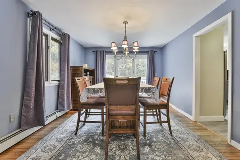 11 Teloian Drive Hudson NH 03051