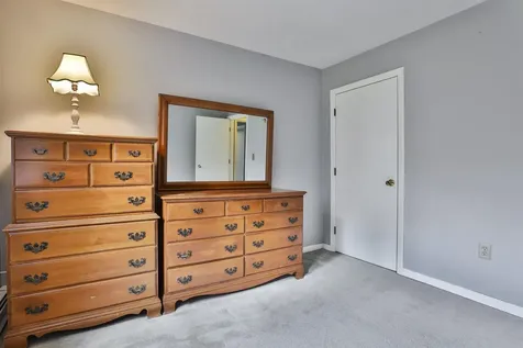 11 Teloian Drive Hudson NH 03051