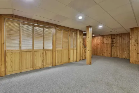 11 Teloian Drive Hudson NH 03051