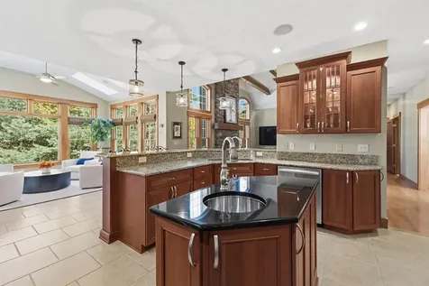 58 Tanglewood Drive Nashua NH 03062