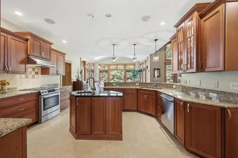 58 Tanglewood Drive Nashua NH 03062