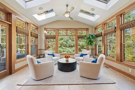 58 Tanglewood Drive Nashua NH 03062