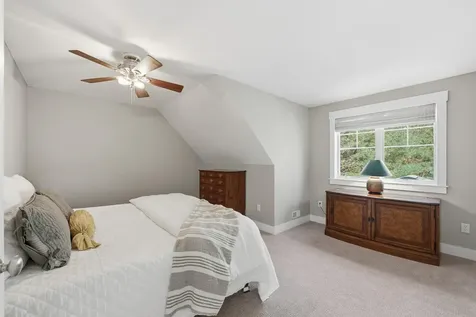 58 Tanglewood Drive Nashua NH 03062