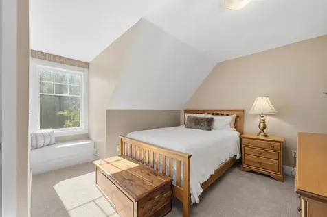 58 Tanglewood Drive Nashua NH 03062