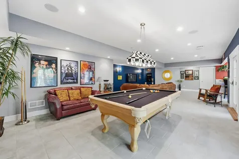 58 Tanglewood Drive Nashua NH 03062