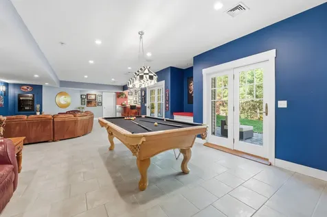 58 Tanglewood Drive Nashua NH 03062