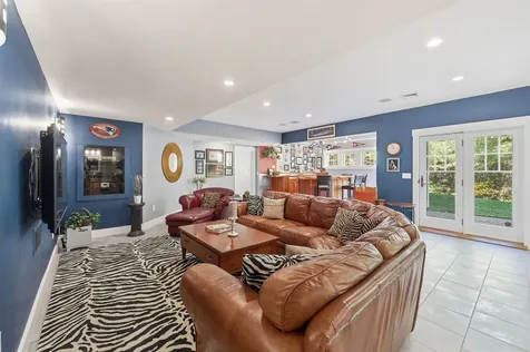 58 Tanglewood Drive Nashua NH 03062