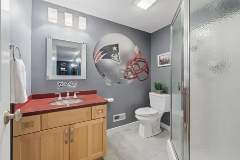 58 Tanglewood Drive Nashua NH 03062